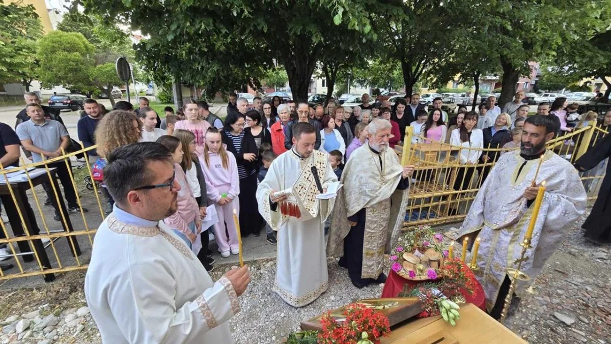 slava-hrama-tini1.jpg