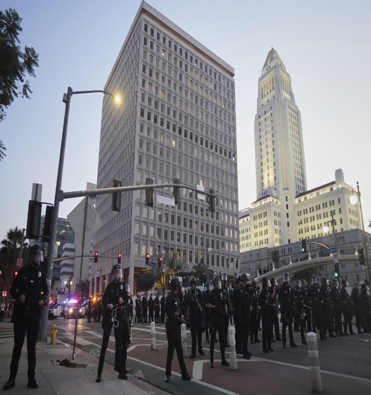 la (1).jpg