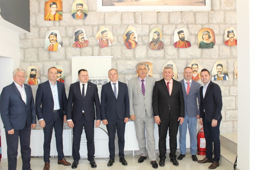 nevesinje-konferencija.jpg
