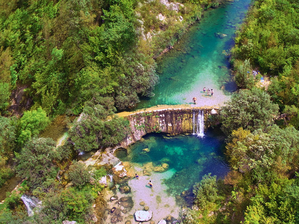 jazina_trebinje-stapovi.jpg