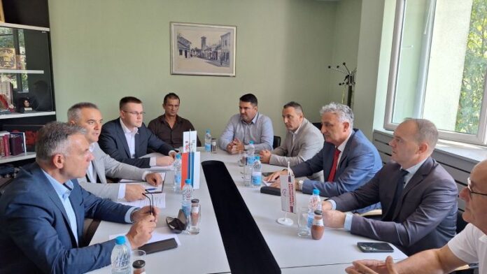 sastanak-nevesinje-minic--696x392.jpg