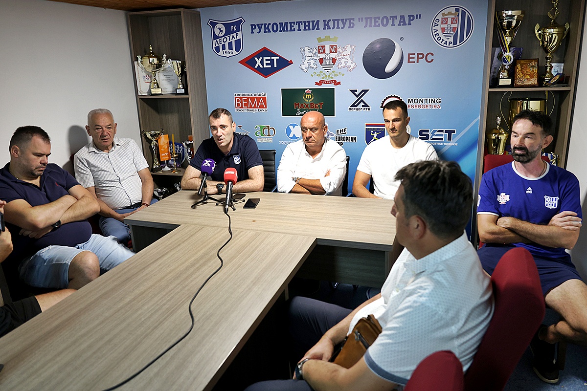 Rukomet PRESS(1).jpg