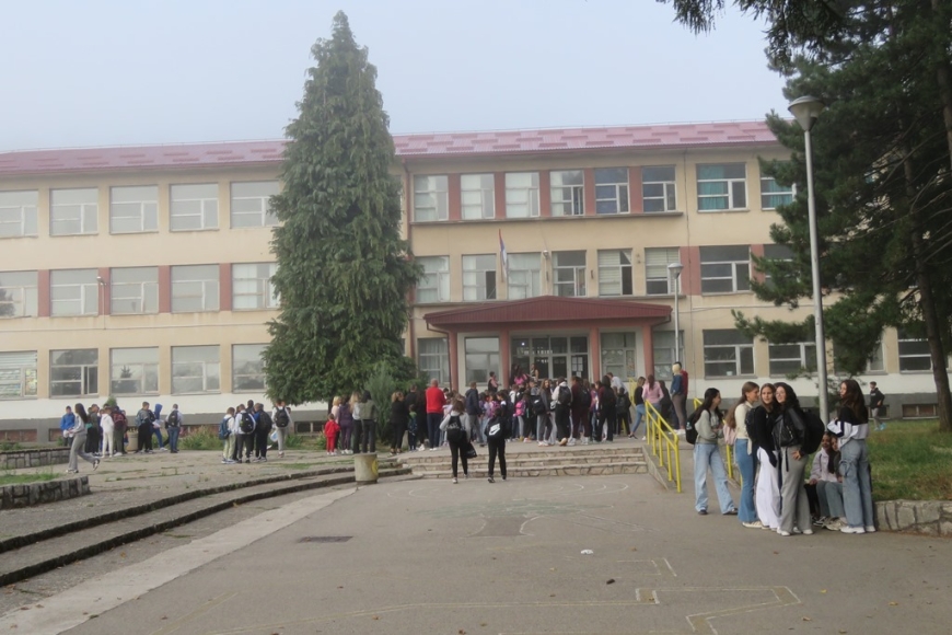 skola-nevesinje.jpg