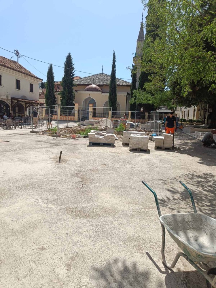 stari-grad-radovi2 (1).jpg