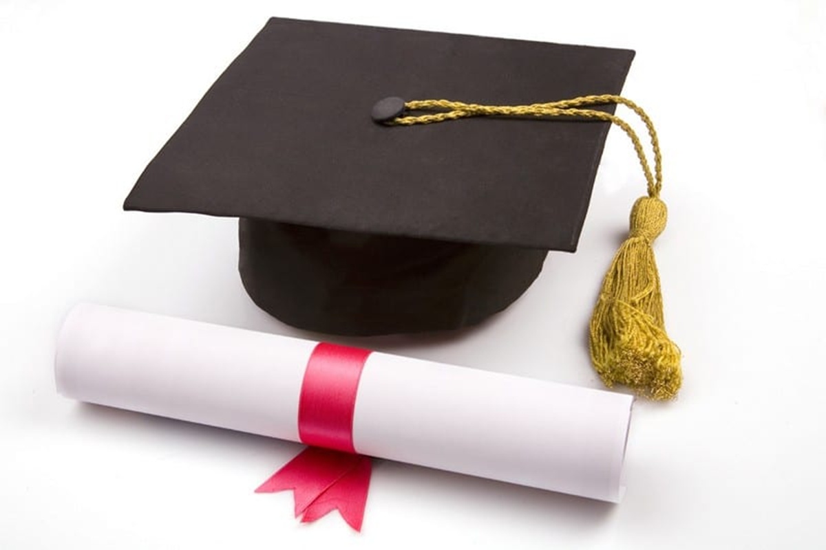 student-kapa-diploma.jpg