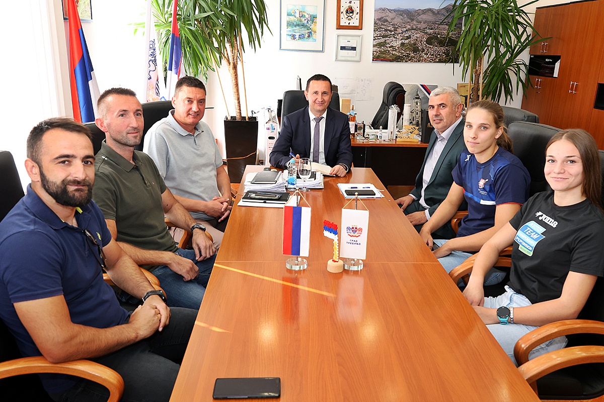 Prijem za atlet i veslace Foto PM .jpg
