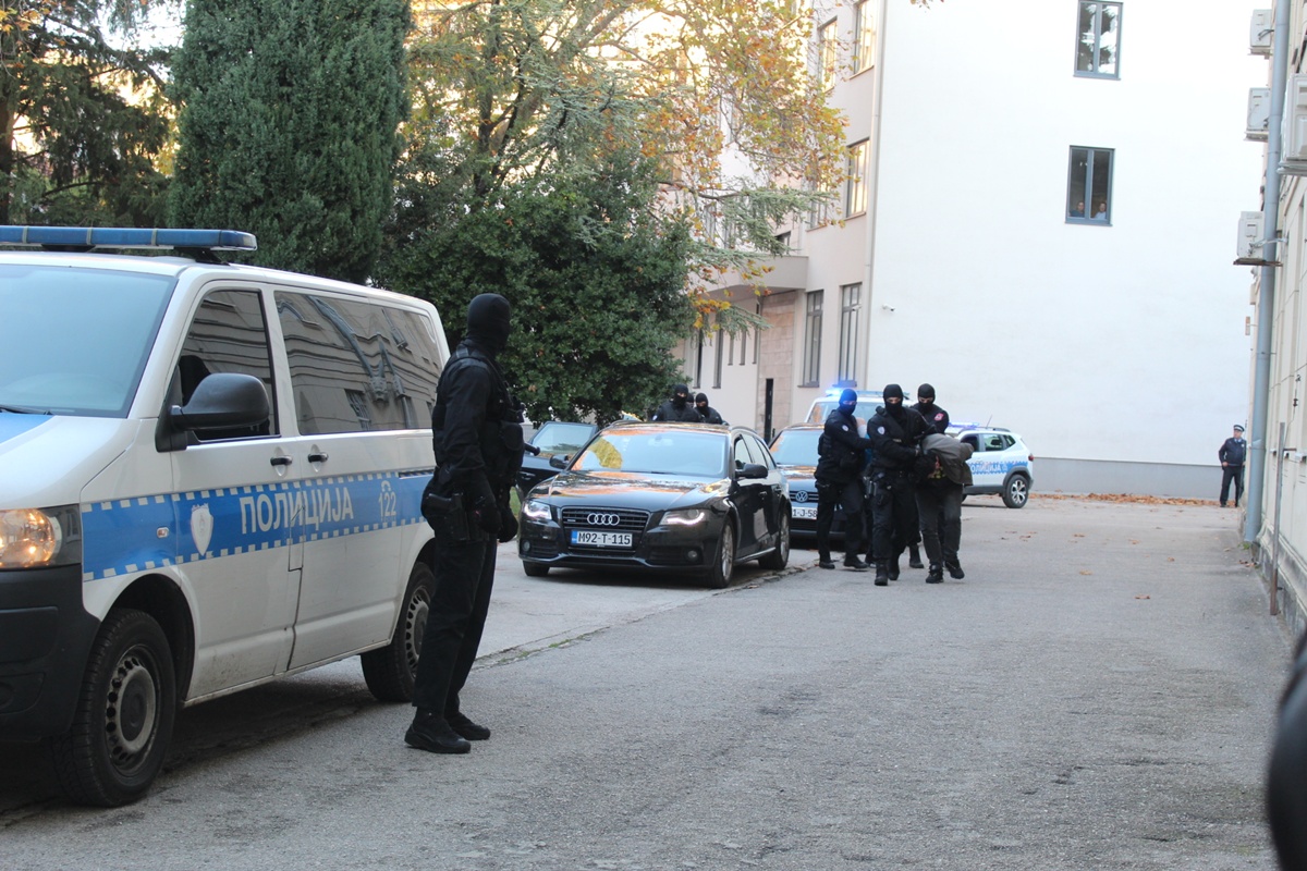 privodjenje radio.jpeg