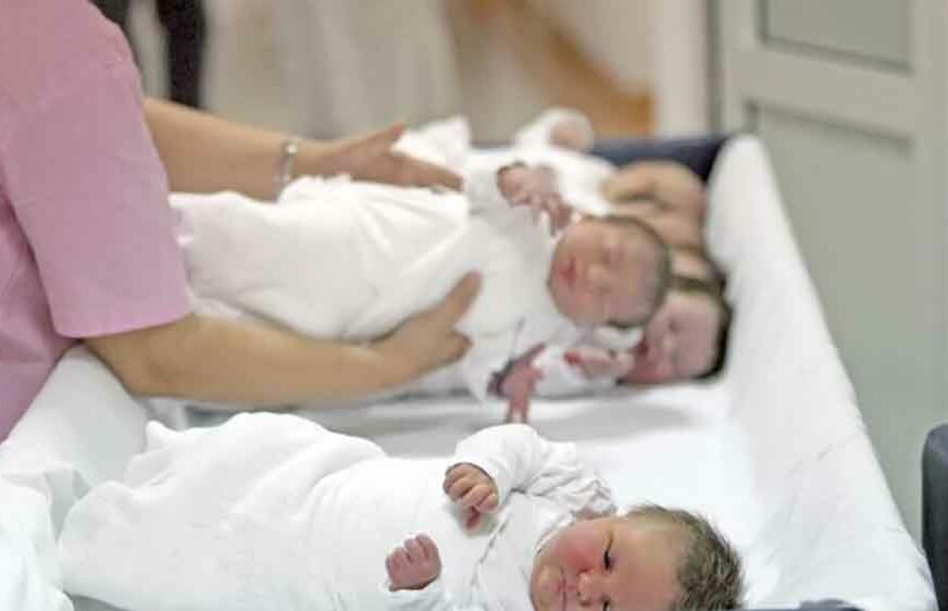 beba-bebe-porodili&scaron;te-872x562.jpg
