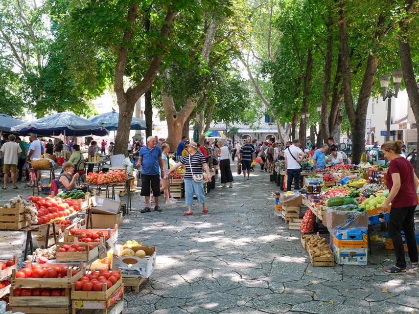 Pijaca-2.jpg