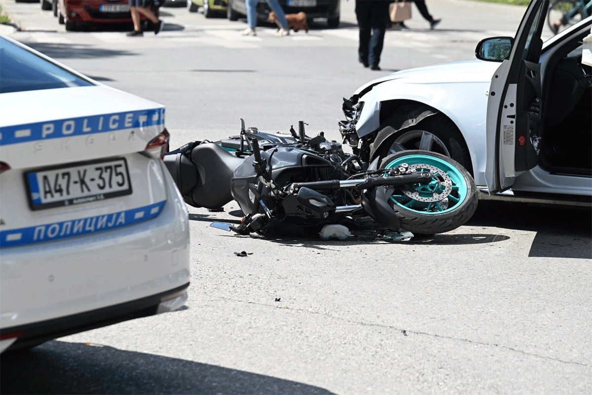 policija-saobracajna-nesreca.jpg