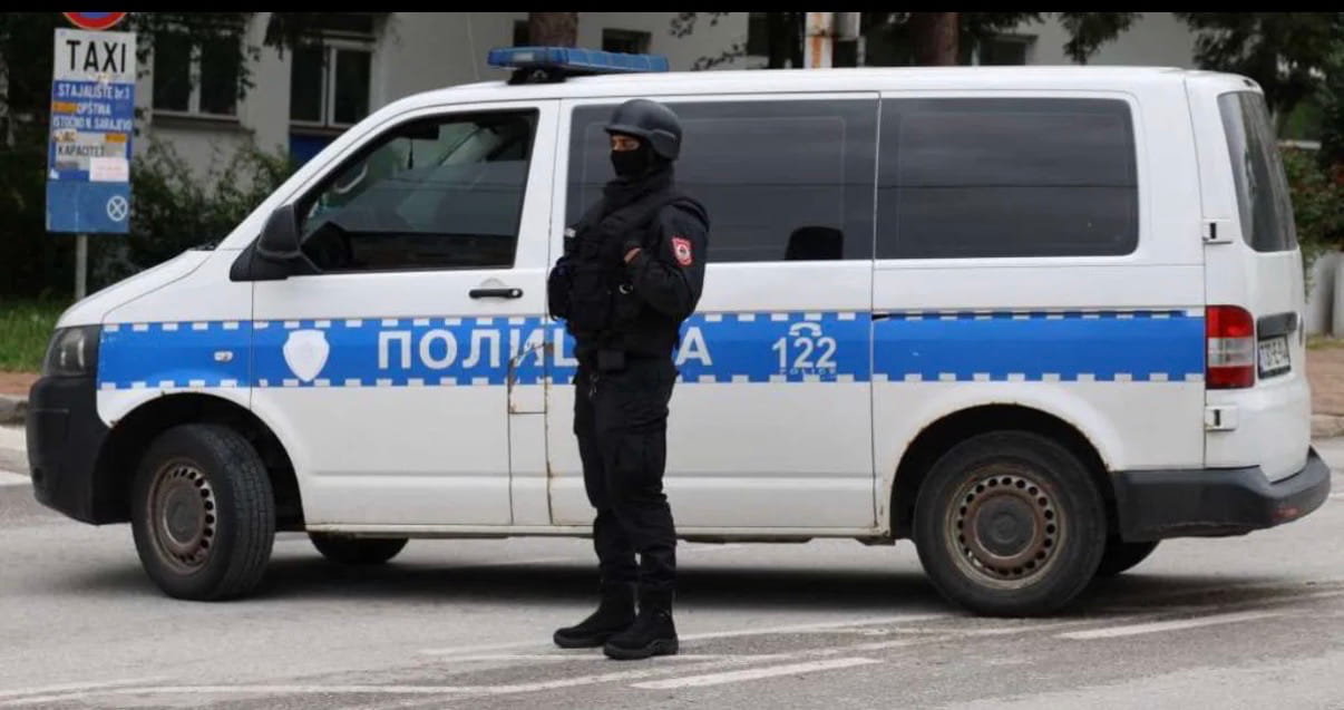 Policija hapsenje.jpeg