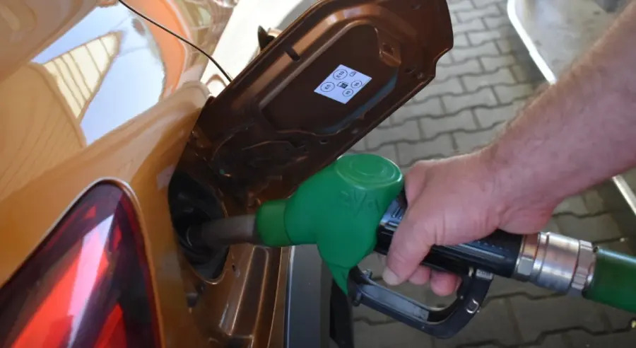 benzinska-pumpa (1).jpg