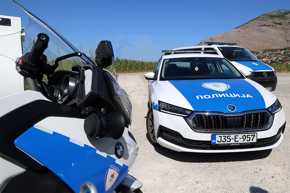 Policija ilustracija 3(1)-2 (1).jpg