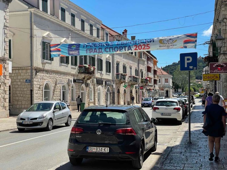 trebinje-glavna-ulica (1).jpg